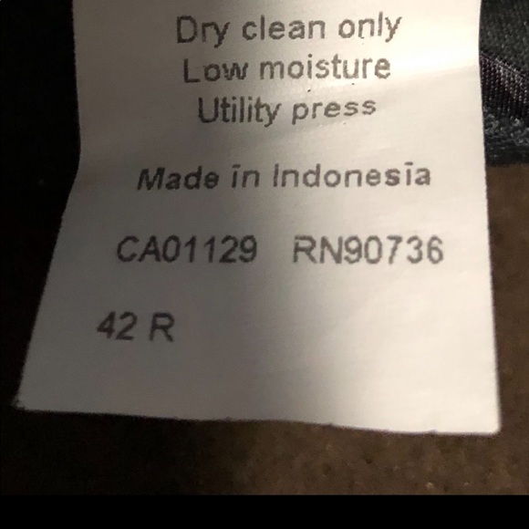 Men’s Ralph Lauren suit - Picture 4 of 4